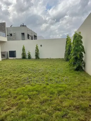 5chbre Duplex dans Dalo Davy, Cocody à Louer