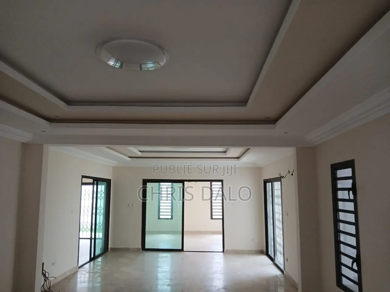 5chbre Duplex dans Dalo Davy, Cocody à Louer