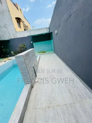 4chbre Duplex dans Gweh Francis, Cocody à Louer
