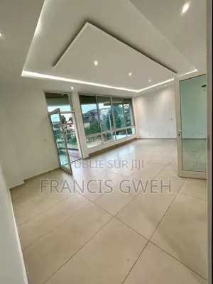 4chbre Duplex dans Gweh Francis, Cocody à Louer
