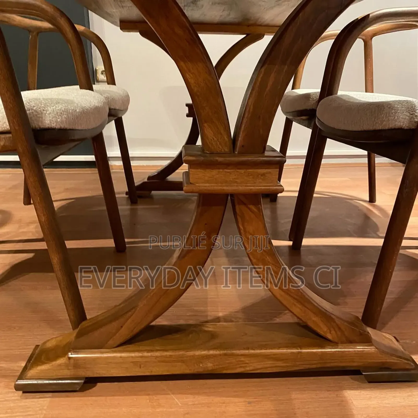 Table À Manger en Bois Massif  