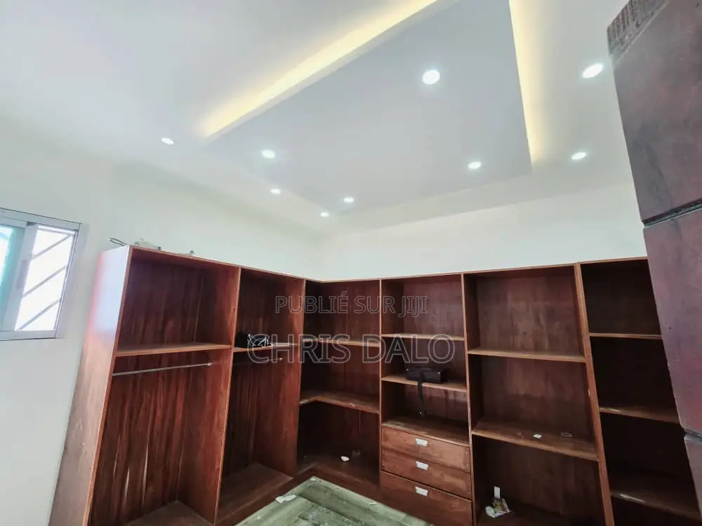 6chbre Duplex dans Djorobité 1, Cocody à Vendre