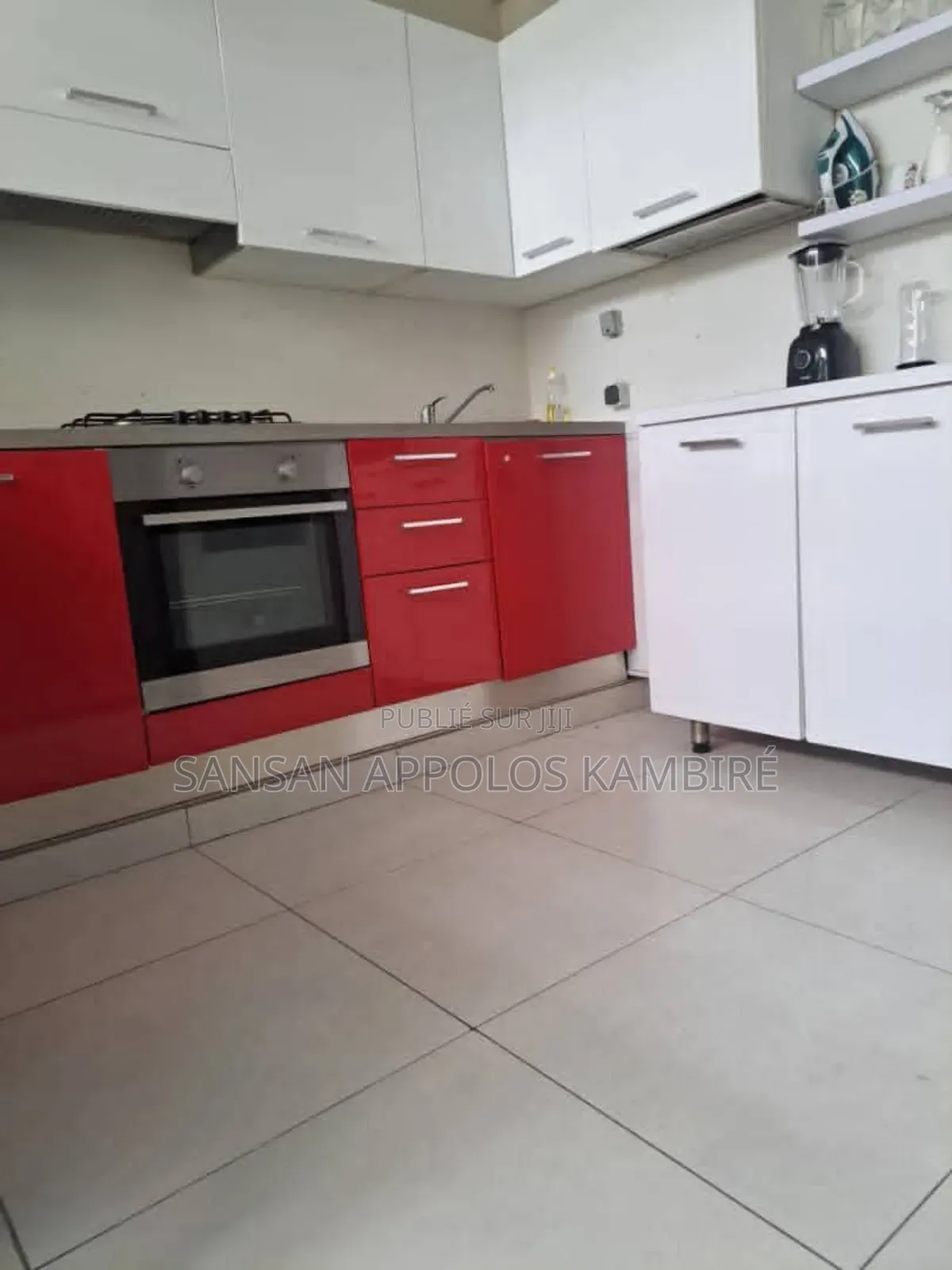 Furnished 3chbre Appartement dans Un Appart, Cocody à Vendre