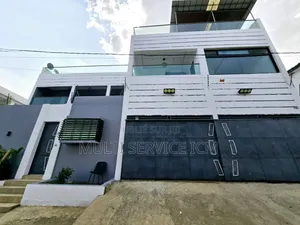 7chbre Duplex dans Ismaël Coulibaly, Cocody à Vendre