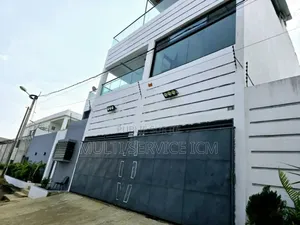 7chbre Duplex dans Ismaël Coulibaly, Cocody à Vendre