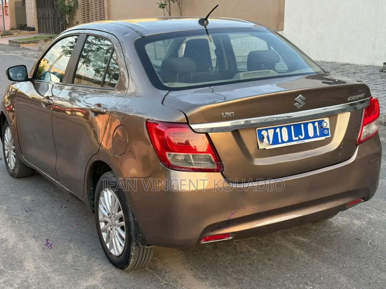 Suzuki Dzire 2023 Argenté