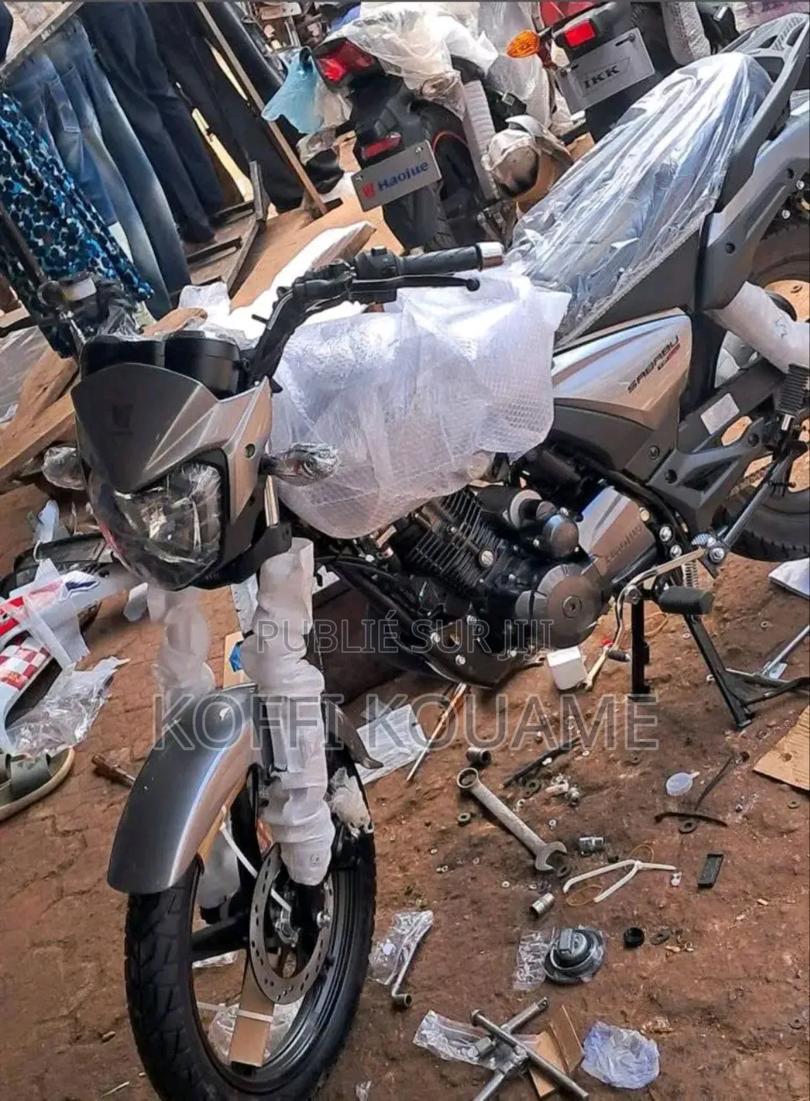 Neuf Motorcycle 2025