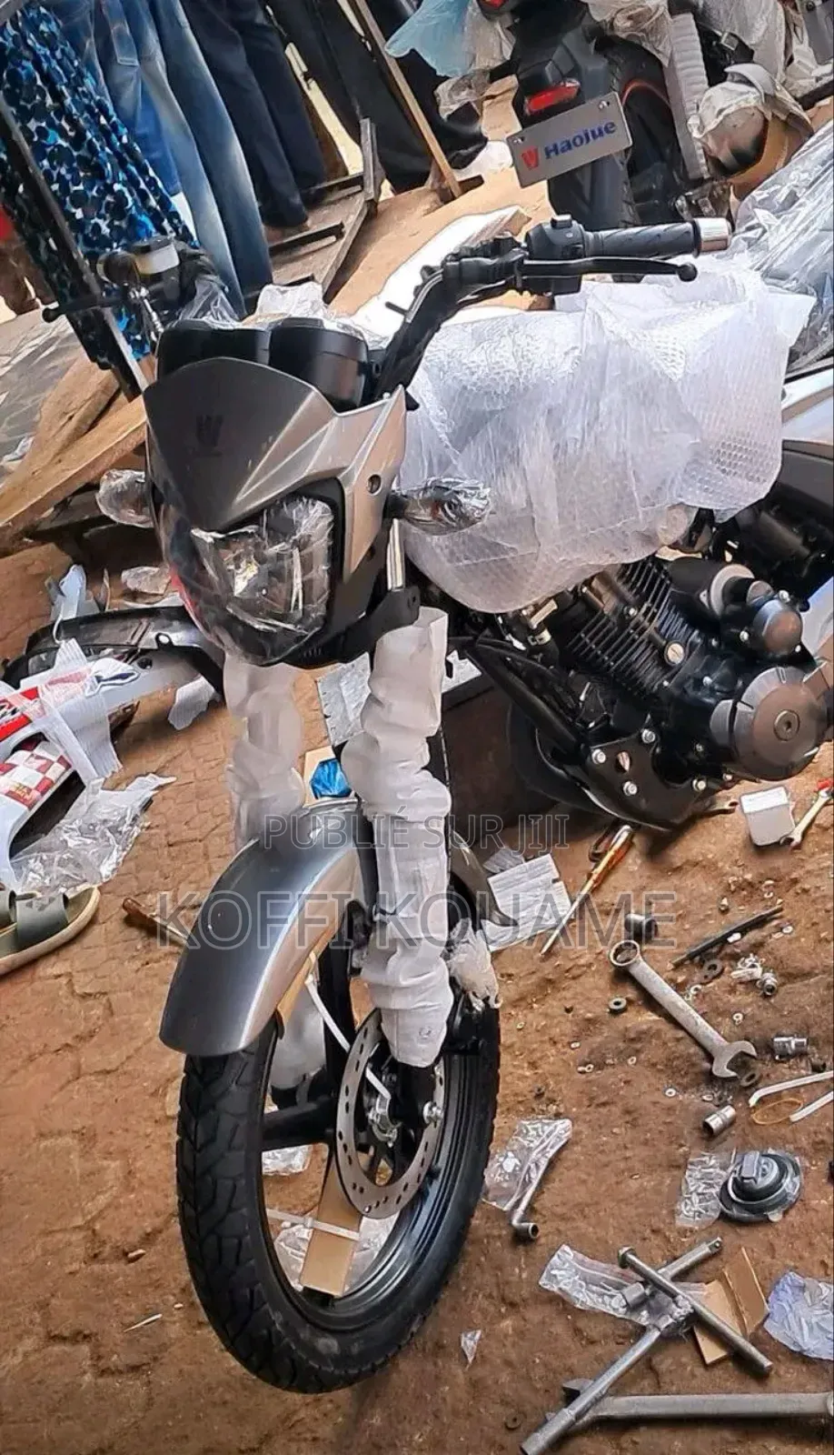 Neuf Motorcycle 2025