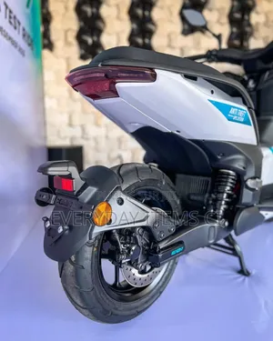 New Yamaha 2023 Blanc