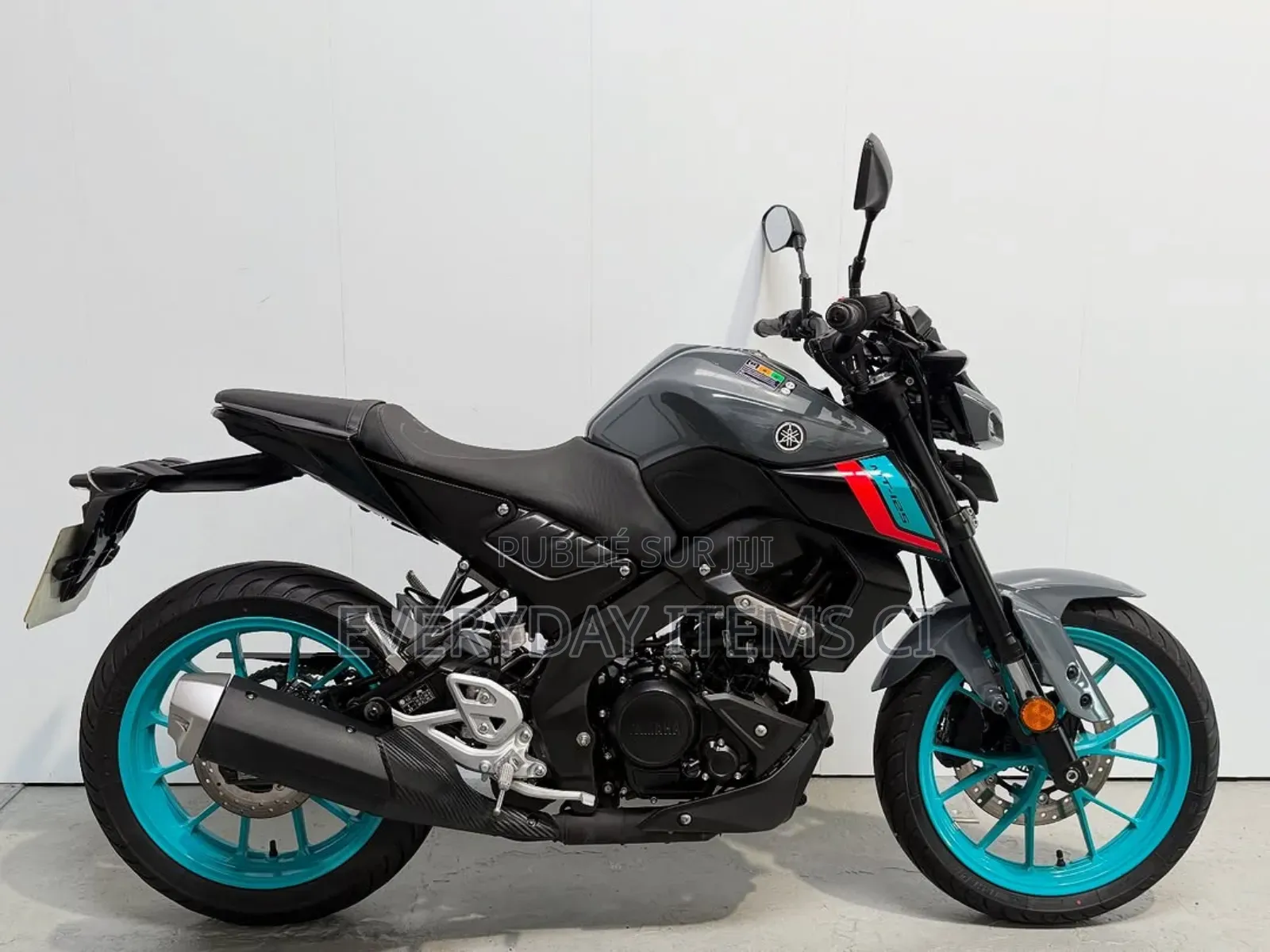 New Yamaha 2023 Black
