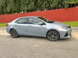 Toyota Corolla 2017 Gris