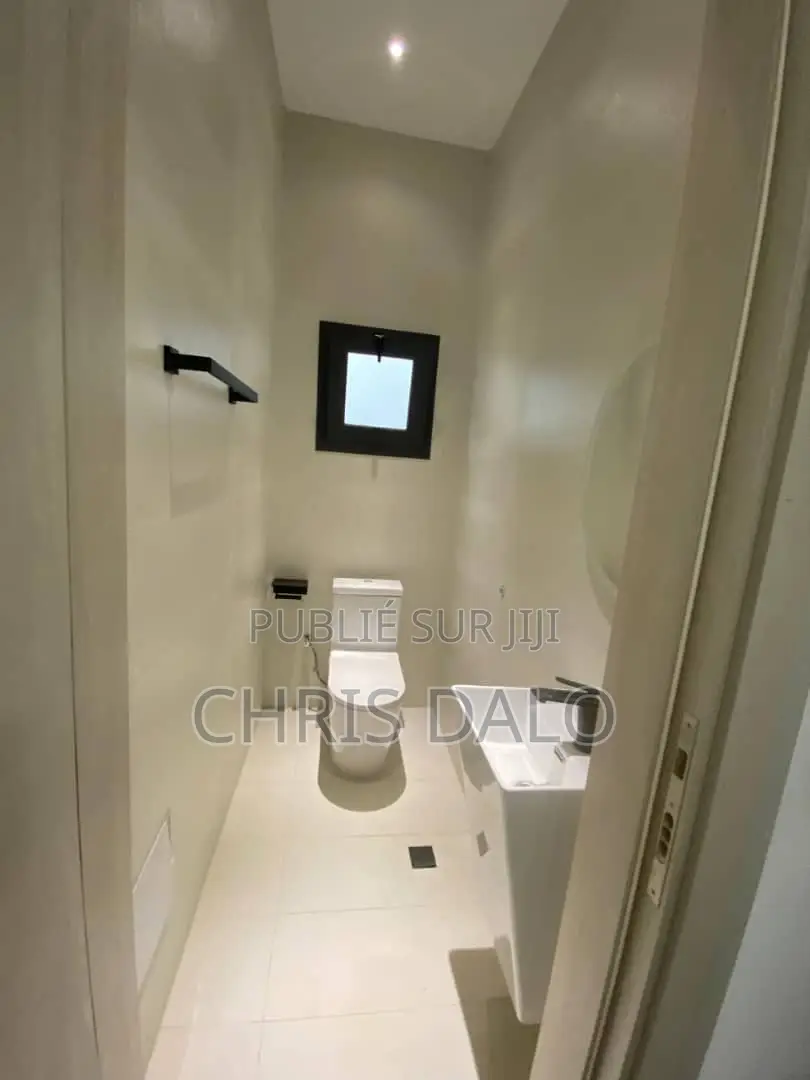 4chbre Duplex dans Djorobité 1, Cocody à Vendre