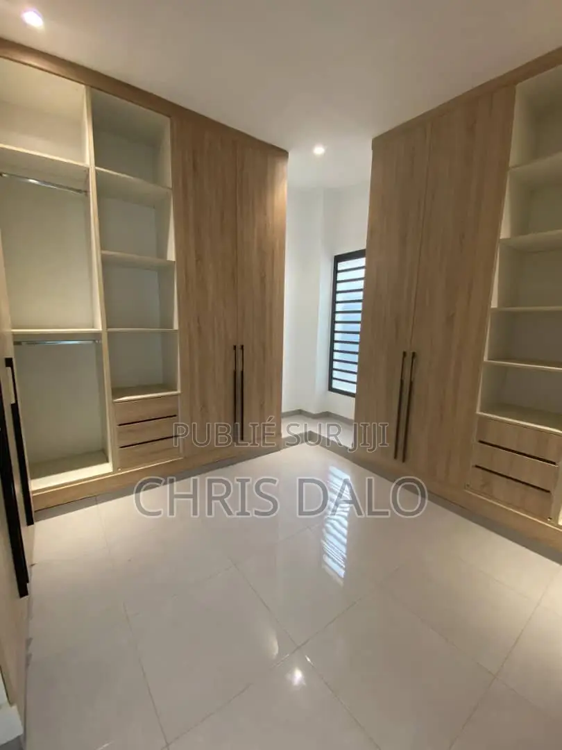 4chbre Duplex dans Djorobité 1, Cocody à Vendre