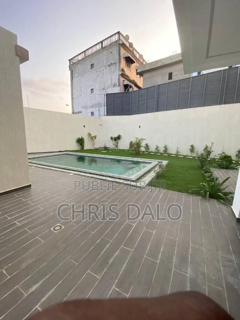4chbre Duplex dans Djorobité 1, Cocody à Vendre