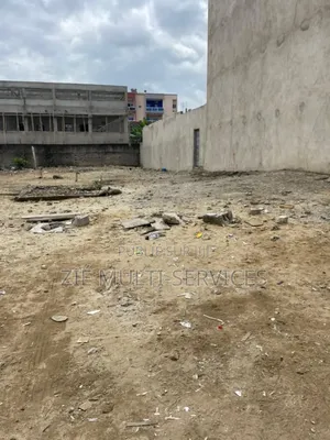 Photo - Terrain en Vente