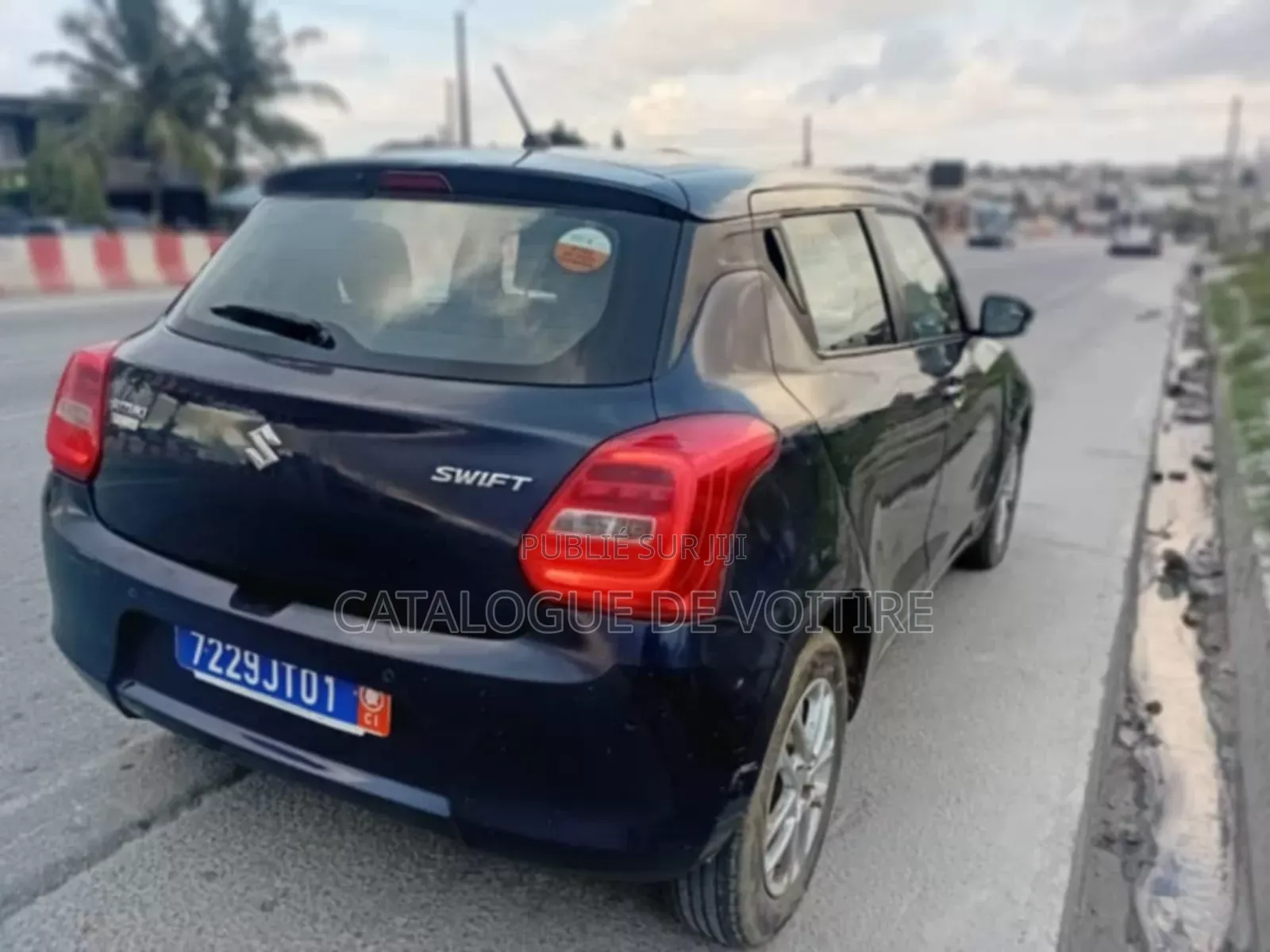 Suzuki Swift 2019 Blue