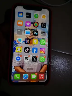 Photo - Apple iPhone XR 64 GB Orange