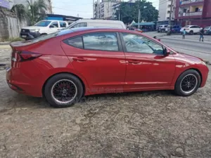 Hyundai Elantra 2020