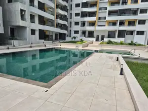 3chbre Appartement dans Cité Addoha, Attécoubé à Louer