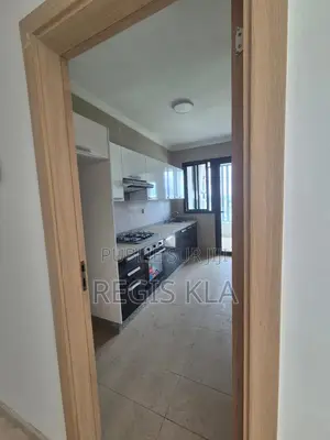 3chbre Appartement dans Cité Addoha, Attécoubé à Louer