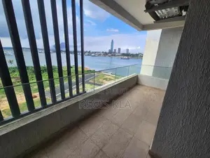 3chbre Appartement dans Cité Addoha, Attécoubé à Louer