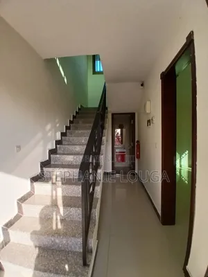 4chbre Duplex dans Grand Bassam, Cité à Louer