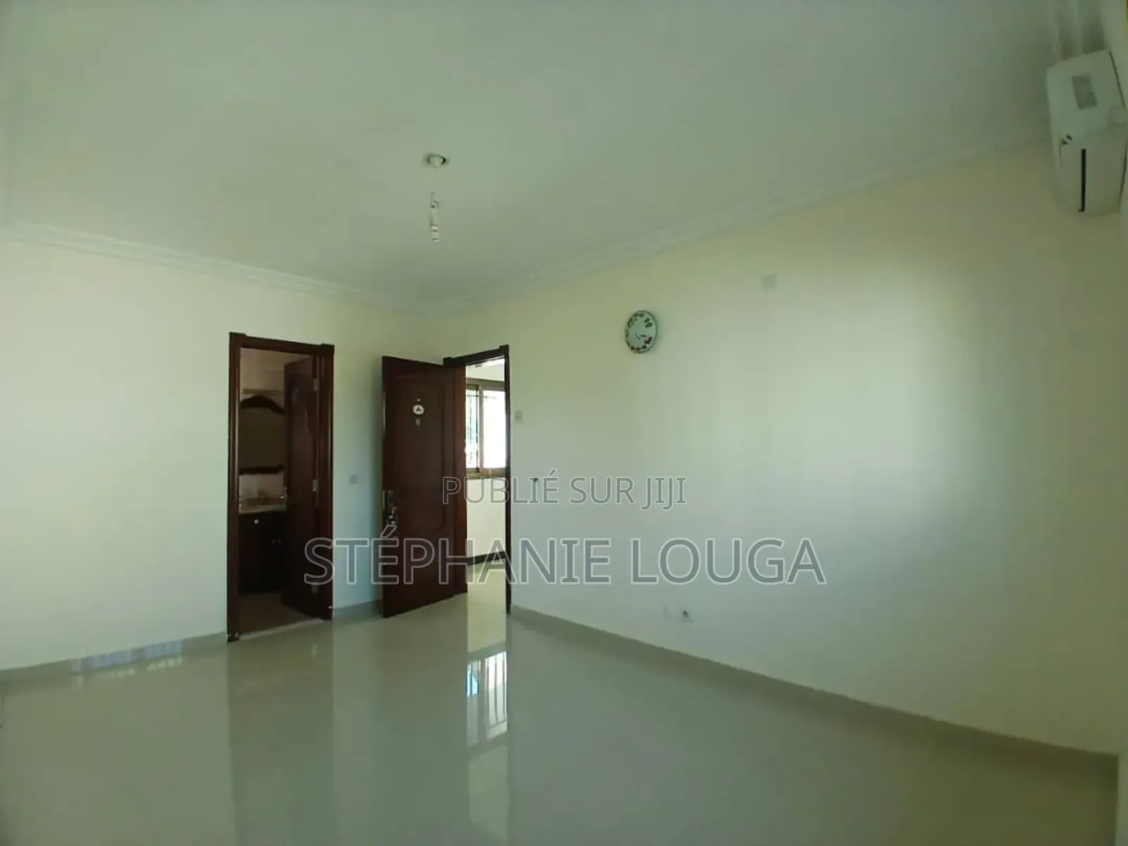 4chbre Duplex dans Grand Bassam, Cité à Louer