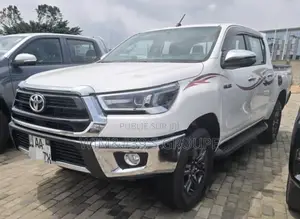 New Toyota Hilux 2025 Blanc