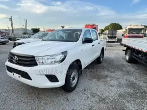New Toyota Hilux 2025 Blue