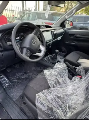 New Toyota Hilux 2025 Blue