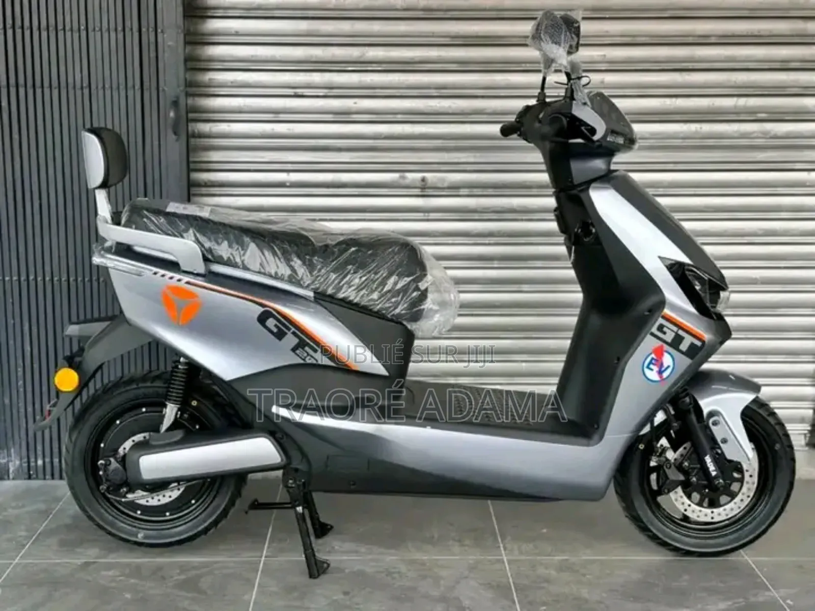 Neuf Motorcycle 2025