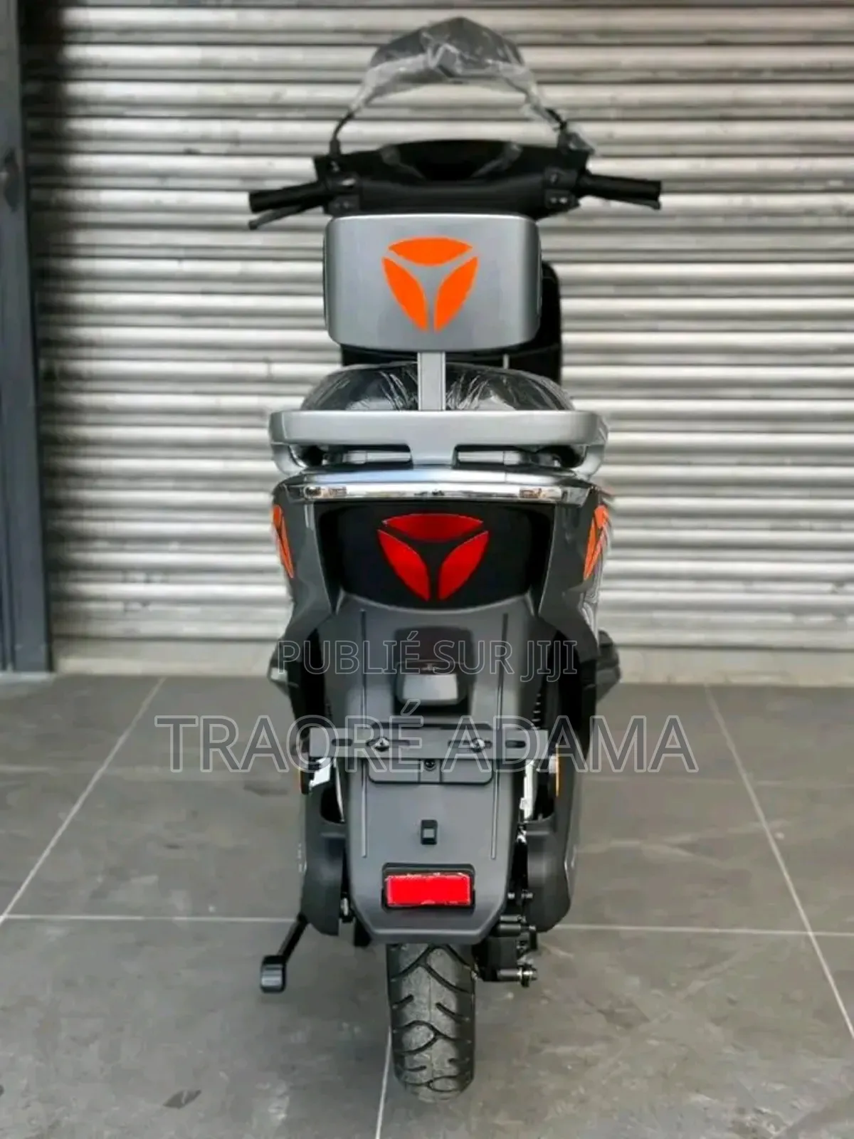 Neuf Motorcycle 2025