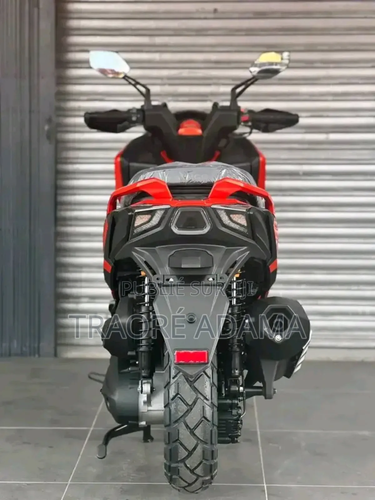 Neuf Motorcycle 2022