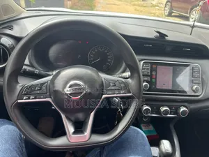 Nissan Kicks 2022 Gris