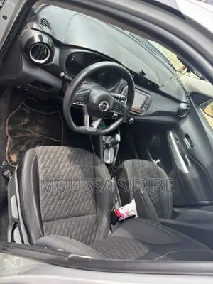 Nissan Kicks 2022 Gris