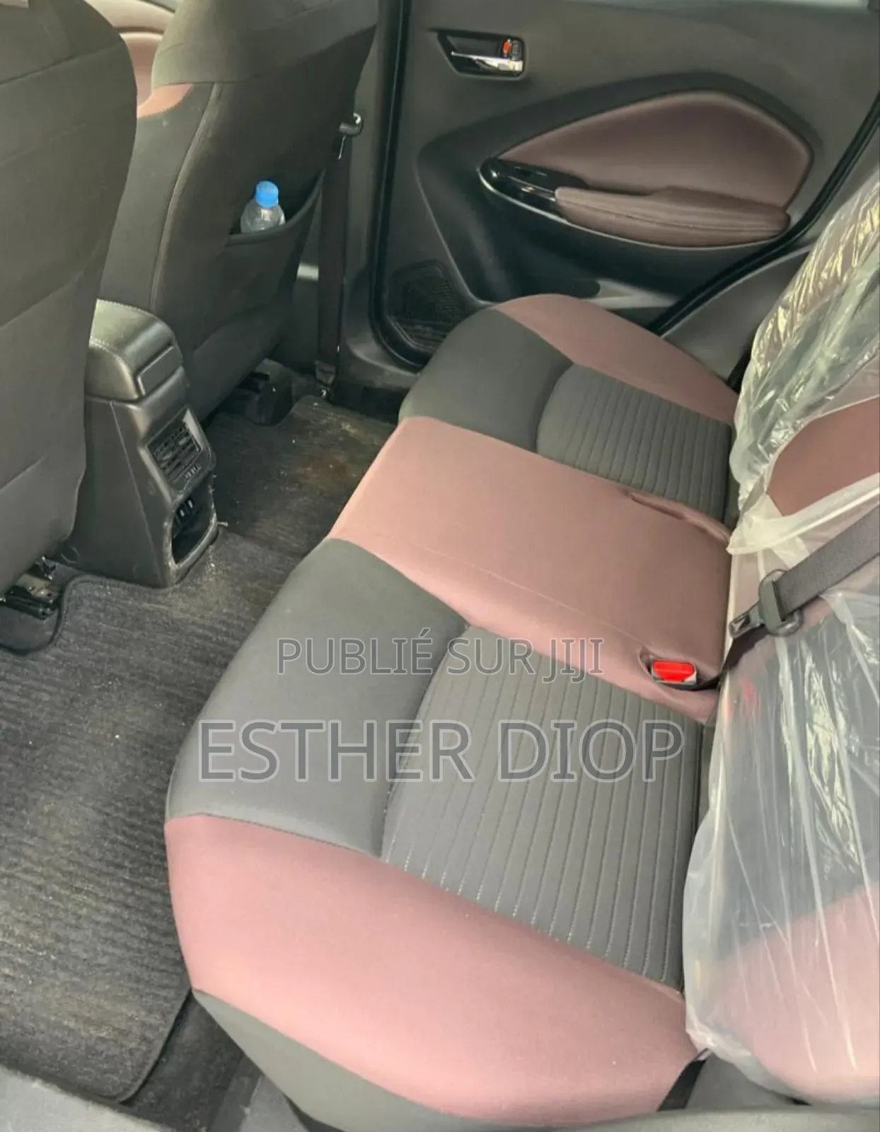 Toyota Starlet 2024 Gris