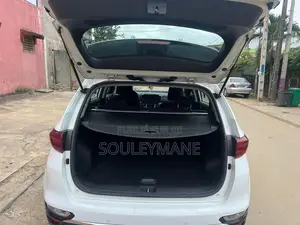 Photo - Kia Sportage 2021 Blanc