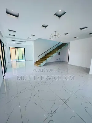 7chbre Duplex dans Ismaël Coulibaly, Cocody à Louer