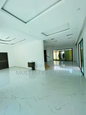 7chbre Duplex dans Ismaël Coulibaly, Cocody à Louer