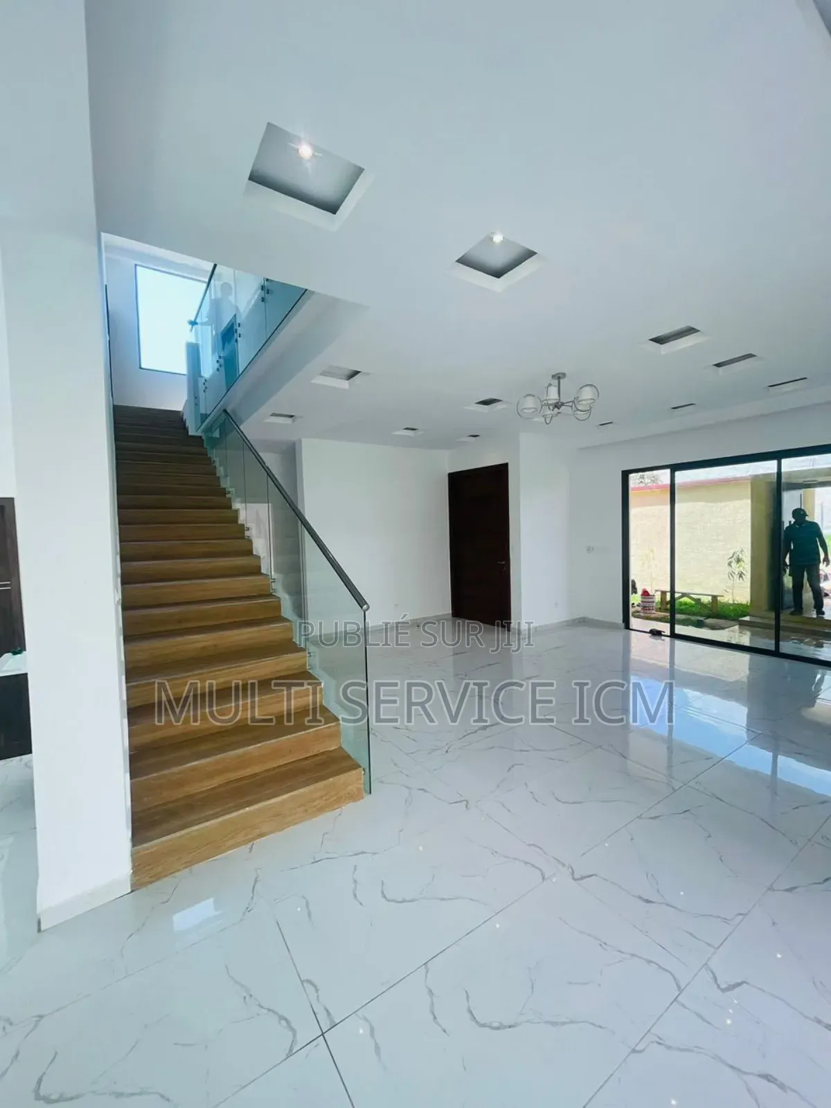 7chbre Duplex dans Ismaël Coulibaly, Cocody à Louer