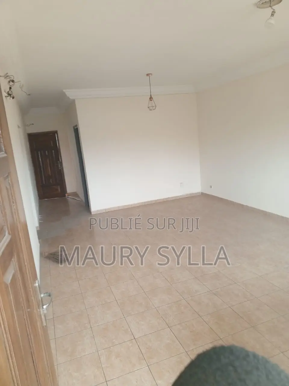 2chbre Appartement dans Sylla Maury, Cocody à Vendre