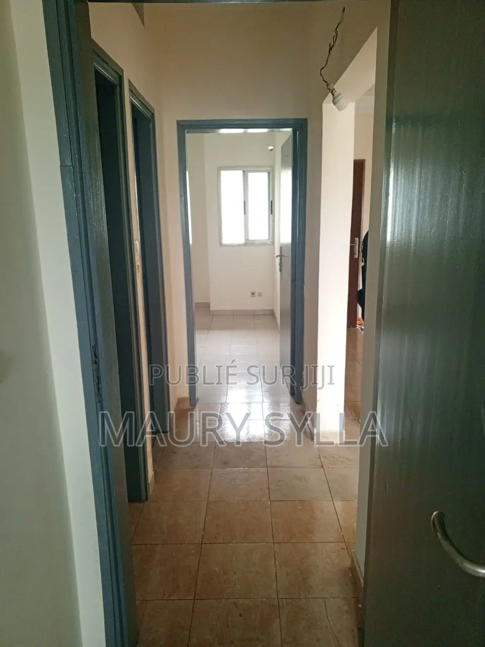 2chbre Appartement dans Sylla Maury, Cocody à Vendre