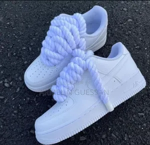 Photo - Vente De Chaussures