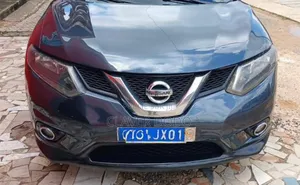 Photo - Nissan Rogue 2016 Blue