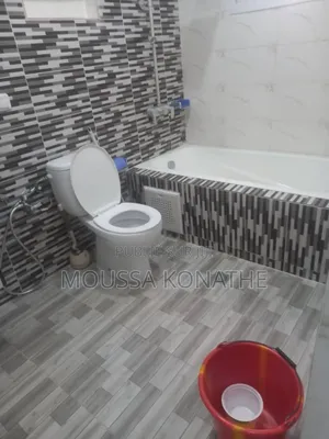 6chbre Villa dans Alliance Travel, Cocody à Vendre