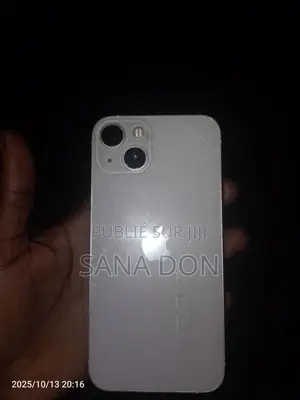 Photo - Apple iPhone 13 128 GB Blanc