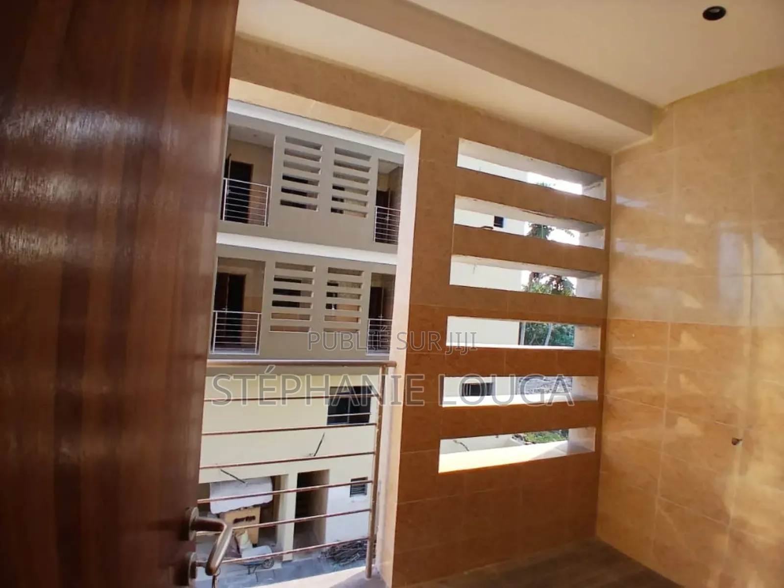 2chbre Appartement dans Mockeyville,, Grand-Bassam à Louer