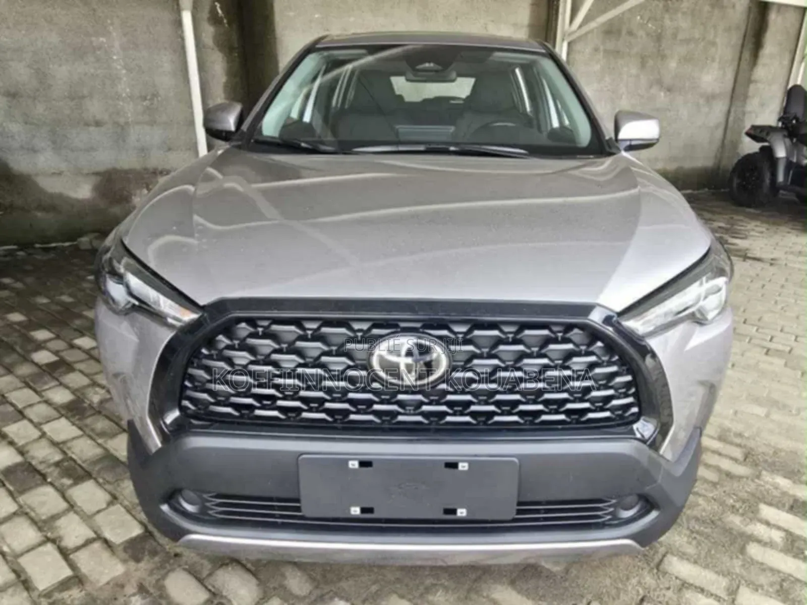 New Toyota Corolla Cross Hybrid 2025 Blanc cassé