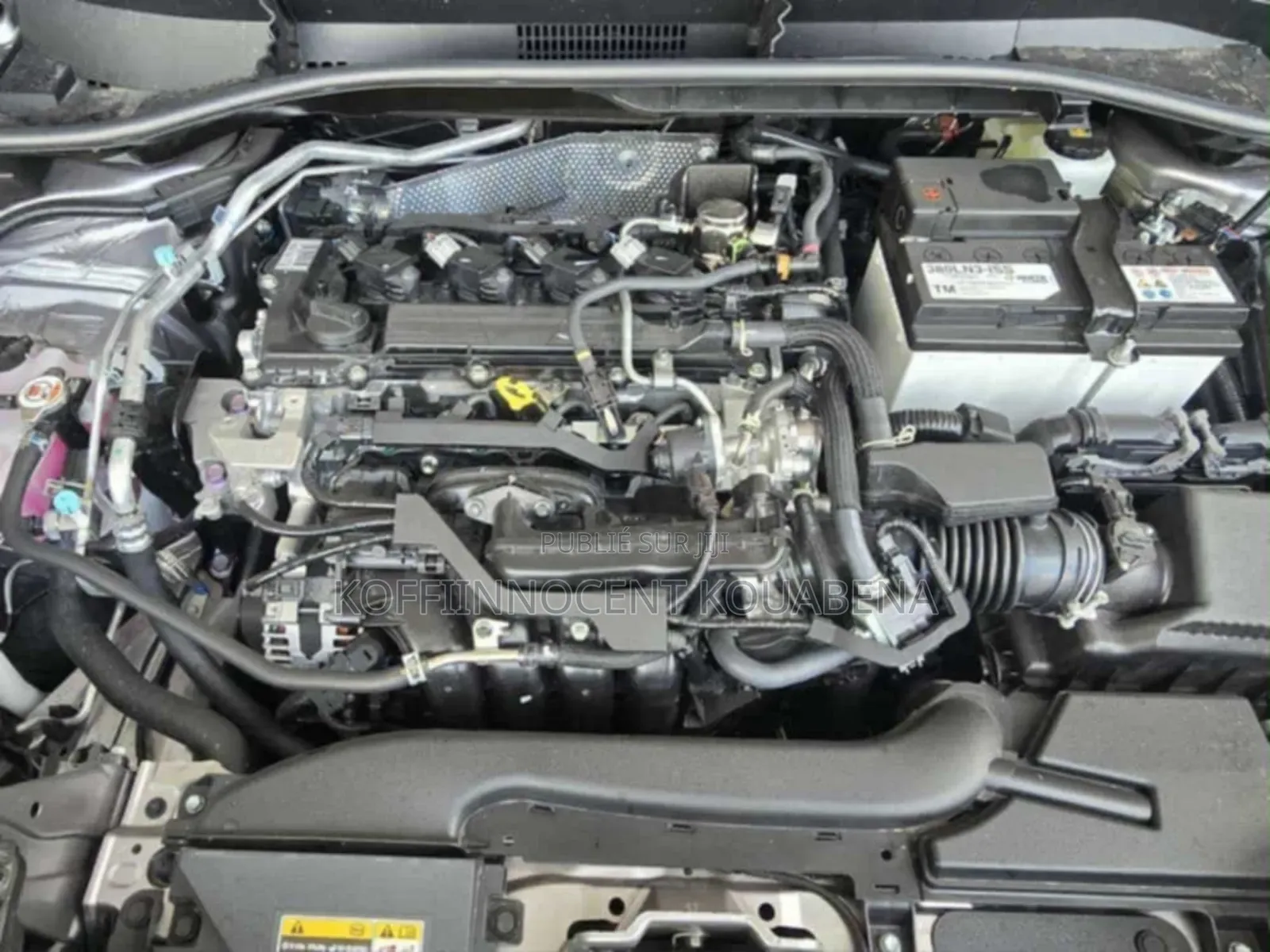 New Toyota Corolla Cross Hybrid 2025 Blanc cassé