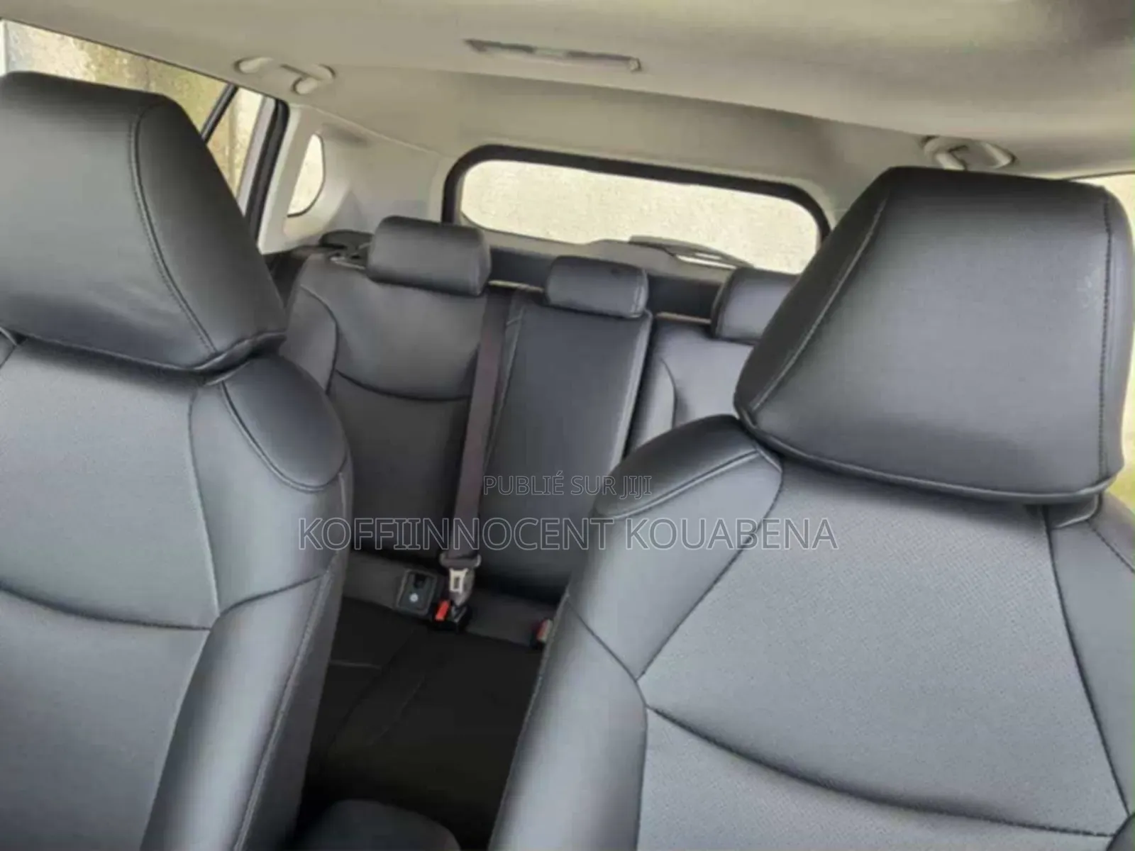 New Toyota Corolla Cross Hybrid 2025 Blanc cassé